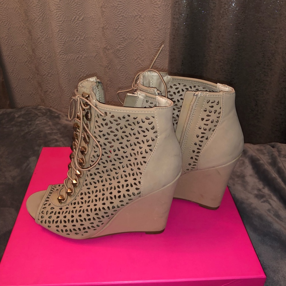 Wedge booties